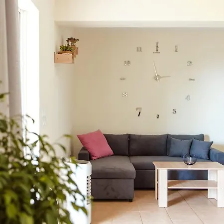 Seaview Retreat - Orpheas Seaview Apartment